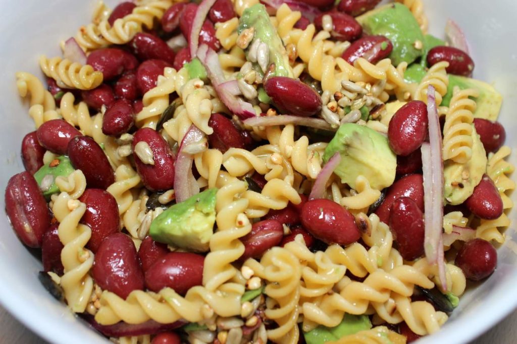 nudelsalat mit kidneybohnen