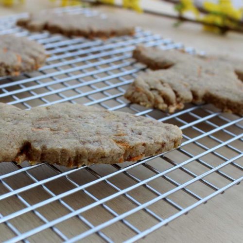 osterplätzchen-rezept-datteln-karotte