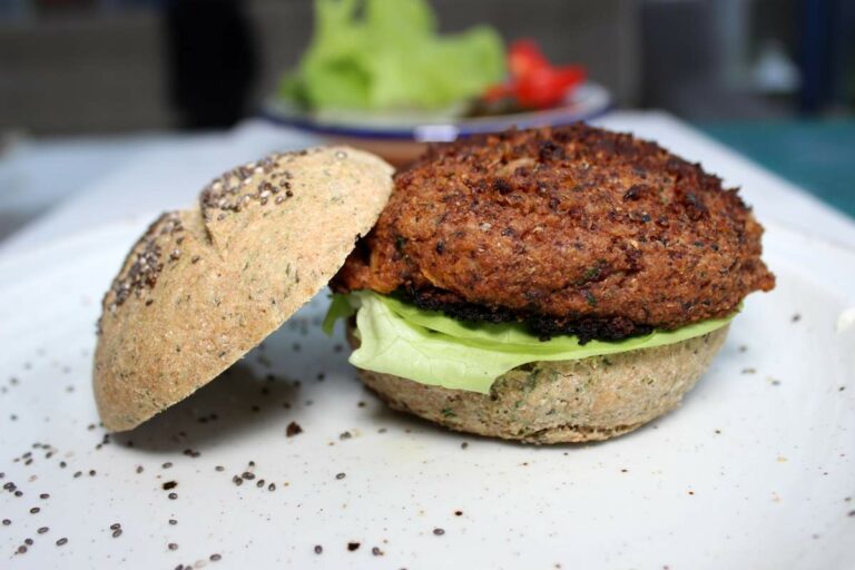 Vegane Quinoa Burger Mit Bohnen Babyled Weaning Familienrezepte