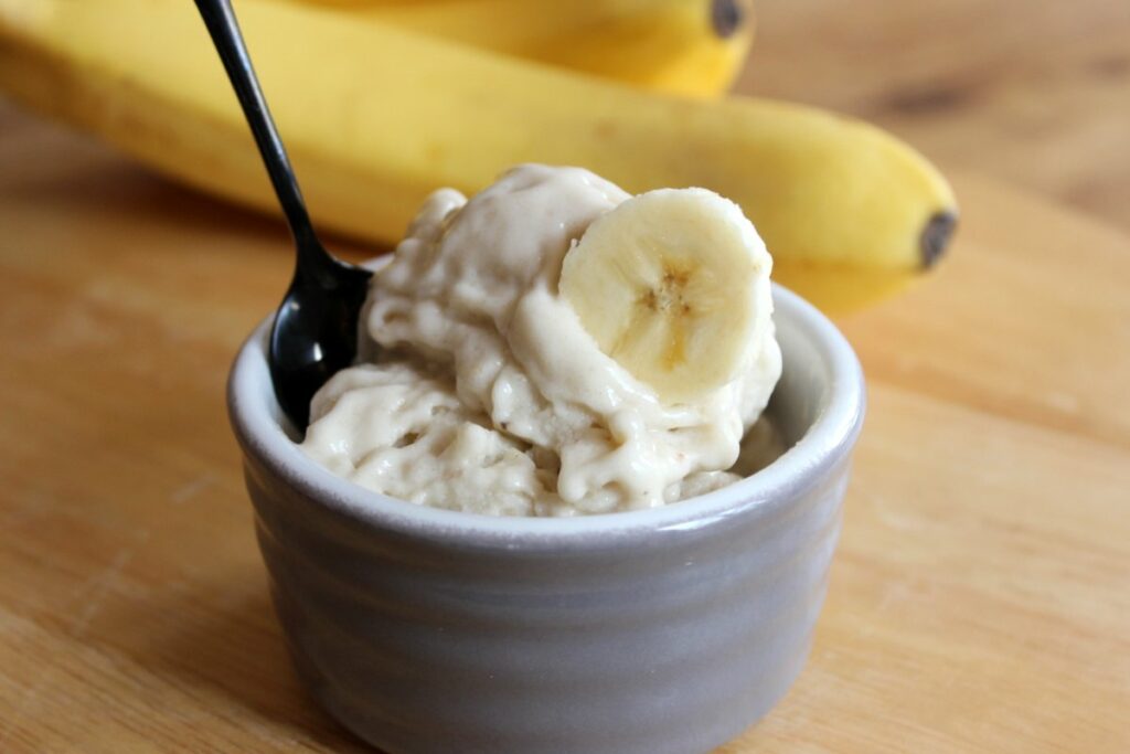 Bananeneis ohne Zucker | Nicecream Grundrezept