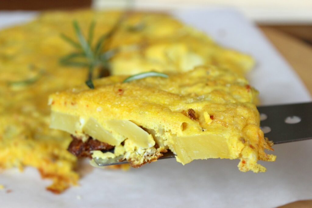 Tortilla mit gekochten Kartoffeln